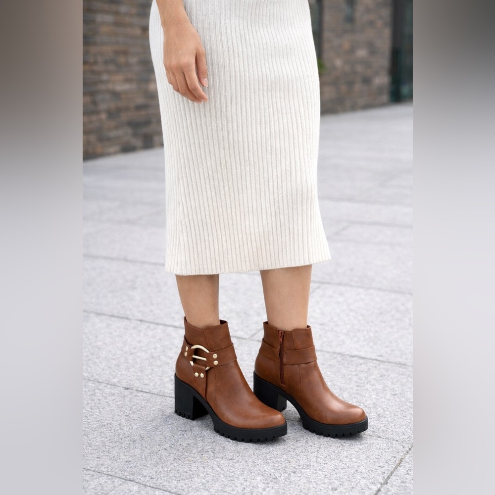 Women's Brown Chunky Heel Combat Ankle Boots Size 9 NWT - Picture 2 of 9
